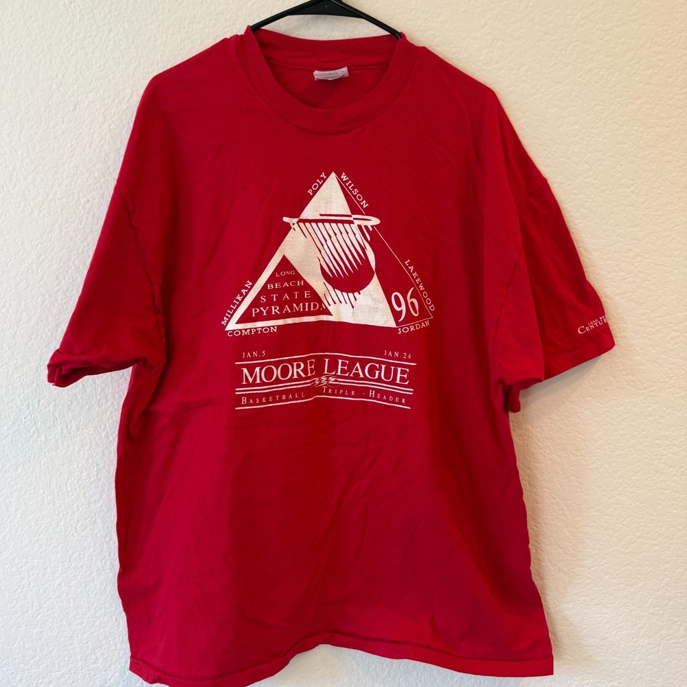 Hanes Beefy-T T-Shirt Mens XXL Red 1996 Moore League Basketball Long Beach State